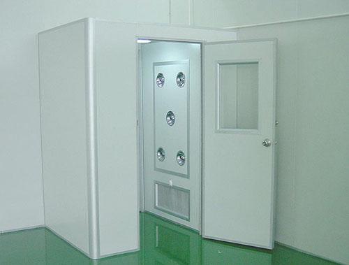 為什么說風淋室是凈化工程的第一道屏障 為什么說風淋室是凈化工程的第一道屏障